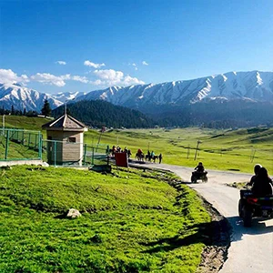 Kashmir Gulmarg tour with family 